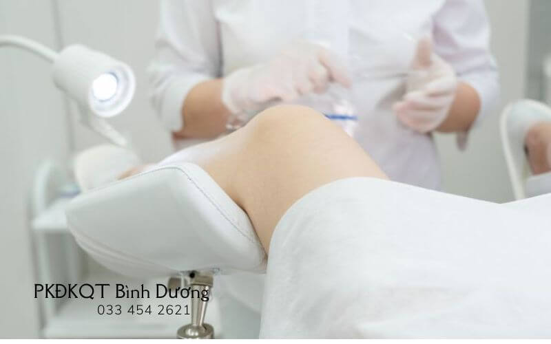 Chủ động thăm khám trước khi sử dụng thuốc đặt trị viêm phụ khoa